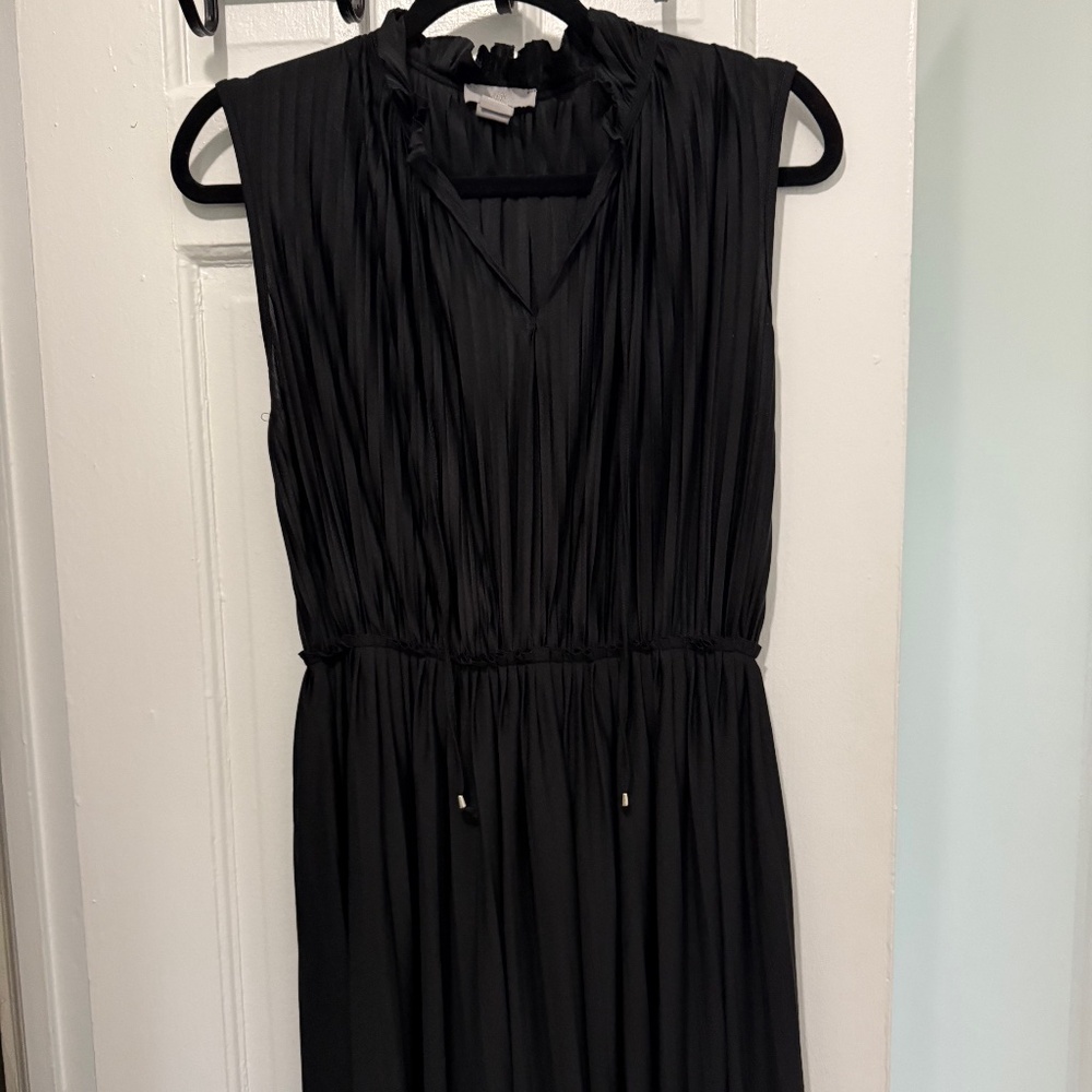 H&M Black Pleated dress